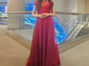 Pile Instagram - . 
取り急ぎ
新年最初は
TVアニメ放送10周年記念 LoveLive! Orchestra Concert＜再演＞ 
ご参加いただいた皆さま、ありがとうございました😍
TVアニメ「ラブライブ！」音楽を担当した藤澤慶昌さんが編曲し、TVアニメ本編映像とともに楽しめて、彼女たちの軌跡を、奇跡をオーケストラの演奏と共に追えてしまうというスペシャルなコンサート🤍🩷
指揮•中田延亮さん
演奏•東京フィルハーモニー交響楽団
μ'sのゲスト歌唱でした💛
今年もドレスを着せていただいて
ヘアスタイルとヘアメイクで去年との違いを出してみました❤️
@_nagigee
@osarecompany 
みつけてくれたかな？
アーカイブ配信でもご覧いただけますのでぜひ見てね💜
2日間本当にありがとうございました✨
お次は2月のKアリーナでお会いしましょう🫶🏻
#ラブライブオケコン
#ラブライブオケコンday1
#ラブライブオケコンday2
#lovelive
#μʼs