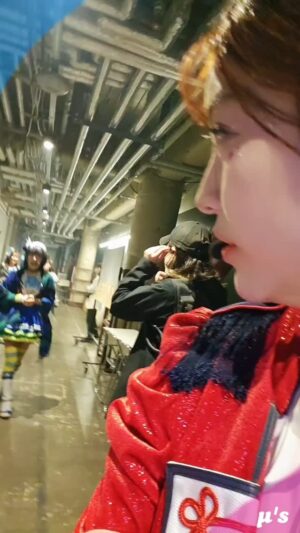 Pile Instagram - #ラブライブ #lovelive 　#μʼs 　#Aqours　#LLSAT_横浜_day1　#LLSAT_横浜_day2　お疲れ様♡
時を越えて人見知り克服🩵🫶🏻🩷
出る前の3人をキャッチ😎
#相変わらずうっちーは何してるの
どこにいたの🤣
#人見知り #克服
#真姫こんでみた 😎❤️
上海から立ち位置隣の朱夏ちゃんからじわじわ近付いていきました🤓🫶🏻
#ありがとう立ち位置
#偶然 #笑顔に弱い のですぐ心開きます😛
お疲れ様でした🩷
音源はAqoursバーションがメタルバージョンしかなかったのでこちらで🥹
.
.
.
さぁ皆！私を褒めてちょうだい😈❤️🫶🏻