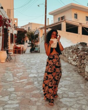 Pinelopi Plaka Instagram - Sorry, but everywhere i look i still see you. 
_____________________________________________________

#cameraroll #secretphoto #christmascountdown