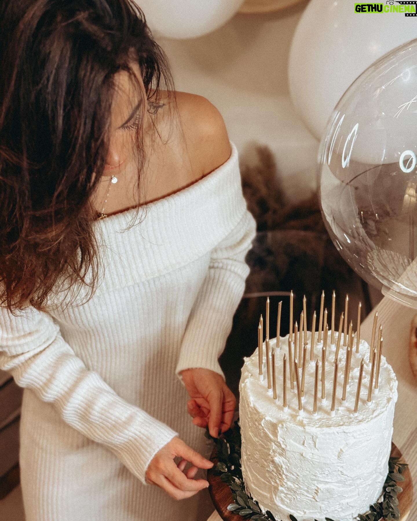 Pinelopi Plaka - 6.8K Likes - I’m 33 and I’m on fire
____________________________________________________
#birthday #birthdaygirl #myfriends #myfamily #mylife #onfire