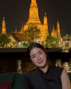 Pinyadar Salinvarradar Instagram - dinner w/🛳️👩🏻✨🫶🏻 #apsaracruisebangkok 

@apsaracruisebangkok @banyantreebangkok