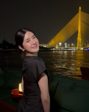 Pinyadar Salinvarradar Instagram - dinner w/🛳️👩🏻✨🫶🏻 #apsaracruisebangkok 

@apsaracruisebangkok @banyantreebangkok