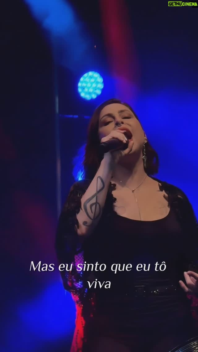 Pitty - 175.7K Likes - nenhuma verdade me machuca,
nenhum motivo me corrói.
até se eu ficar só na vontade, já não dói… 🖤