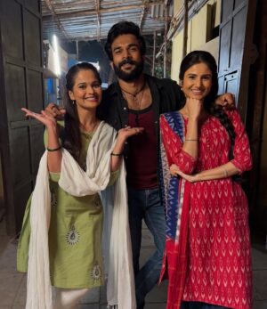 Pooja Birari Instagram - दोस्ती…❤️💯😎🧿
.
.
@star_pravah 
@vishhalnikam 
@biraripooja
