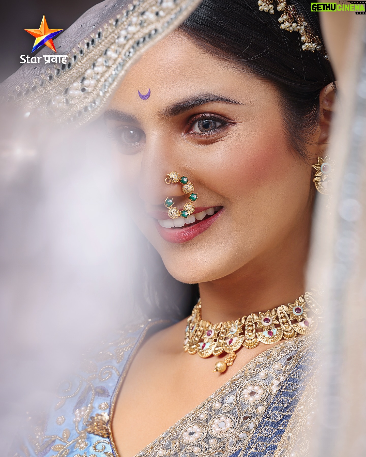 Pooja Birari - 17.2K Likes - स्थिरता आणि सामर्थ्य प्रतिबिंबित करणारा आजचा रंग राखाडी...
कशी दिसतेय मंजिरी या रंगात...?
नवरात्रीच्या हार्दिक शुभेच्छा...
Photography : @bharatpawarphotography
MUA : @thevinodsarode
Styling : @nehachaudhary_
#Navratri2024 #StarPravah