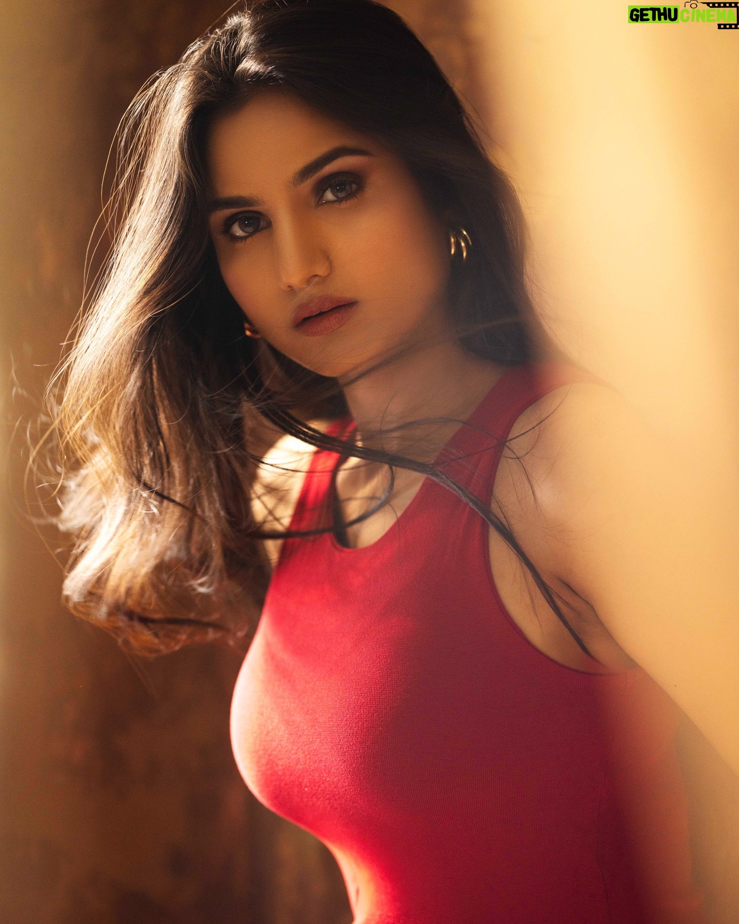 Pooja Birari - 13.2K Likes - Photography @vijaypowarphotography
Inframe @biraripooja
Makeup @fabulla_by_lakshmi
Location @studiopanache_
#vijaypowarphotography #folio #boldandbeautiful #classy #fashion #editorialphotography #models #lookbook #potrait #gucci #armani #jimmychoo #vouge #bazar #harpersbazaar #runway #victoriasecrets #sexyeyes #instagram #skinretouching #potrait #godoxad600 #godoxsoftbox @canon5dmark3
@godox.photo @canonindia_official @photoshop
