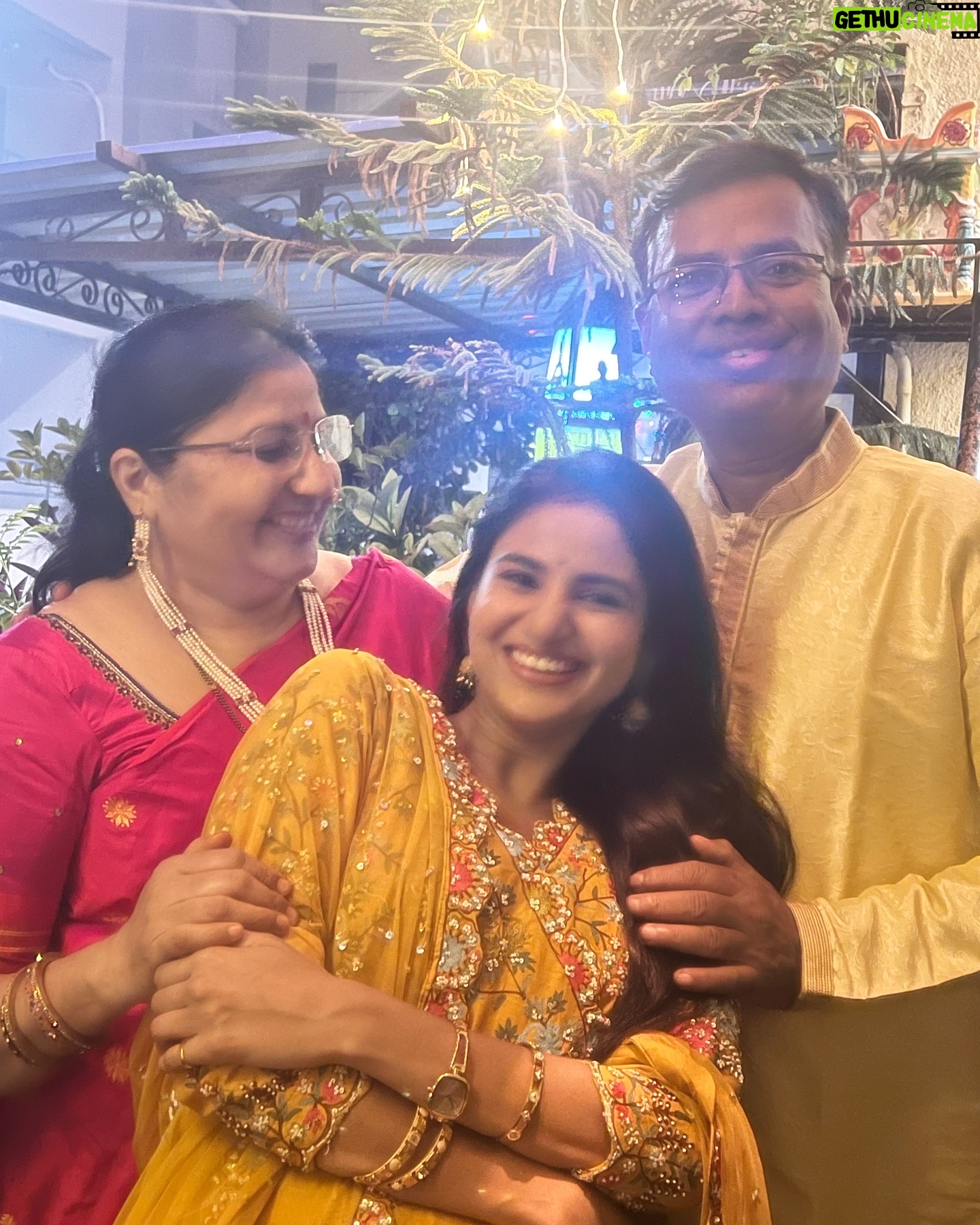 Pooja Birari - 19.5K Likes - Diwali 2024 ✨🪔❤️
.
.
#diwali #diwali2024 #light #happiness #🧿 #family
Thankyou for the clicks @saraswatimane24 ❤️
