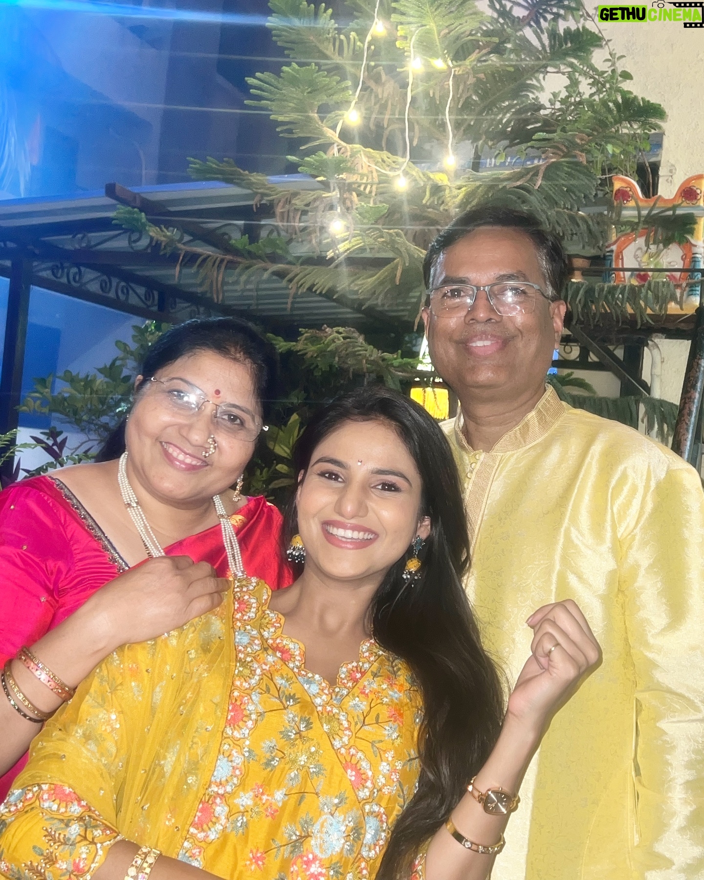 Pooja Birari - 19.5K Likes - Diwali 2024 ✨🪔❤️
.
.
#diwali #diwali2024 #light #happiness #🧿 #family
Thankyou for the clicks @saraswatimane24 ❤️