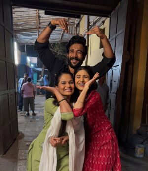 Pooja Birari Instagram - दोस्ती…❤️💯😎🧿
.
.
@star_pravah 
@vishhalnikam 
@biraripooja