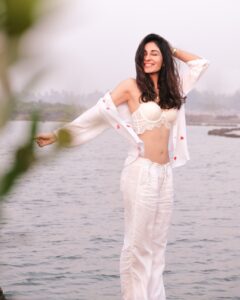 Actress Pooja Chopra HD Photos and Wallpapers February 2025