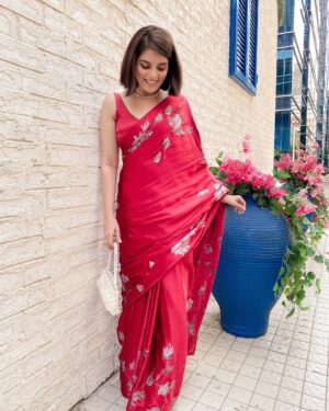 Pooja Gor Instagram - They said ‘graceful,’ I heard ‘playful.’ Who’s complaining? 😏

P.S: Is it time to cut the hair short again? 💇🏻‍♀️