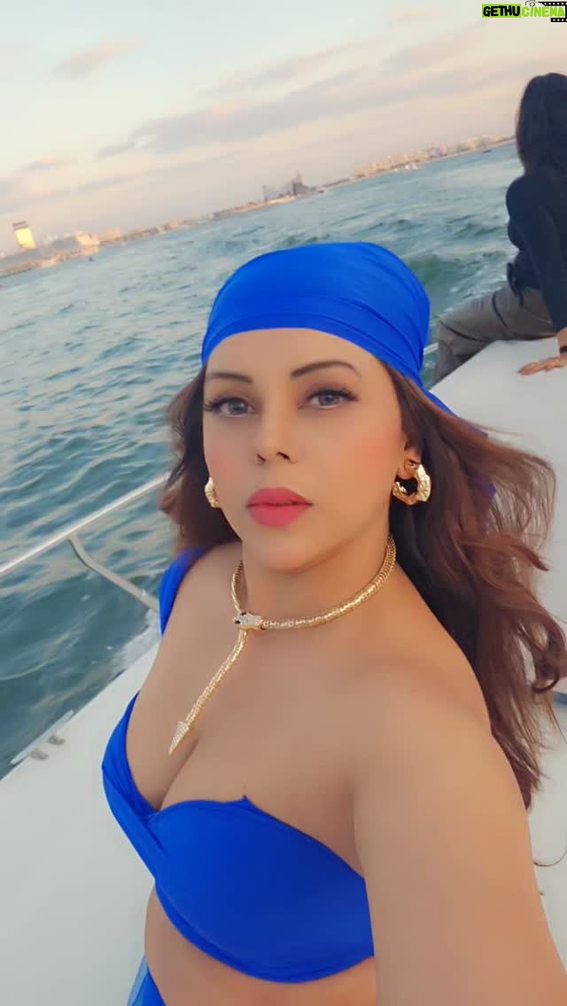 Pooja Poddar - 858 Likes - #dubai🇦🇪 #I love this place #instagood #like #memes #follow #reelkarofeelkaro #dubailife #dubaifashion #poojapoddarofficial