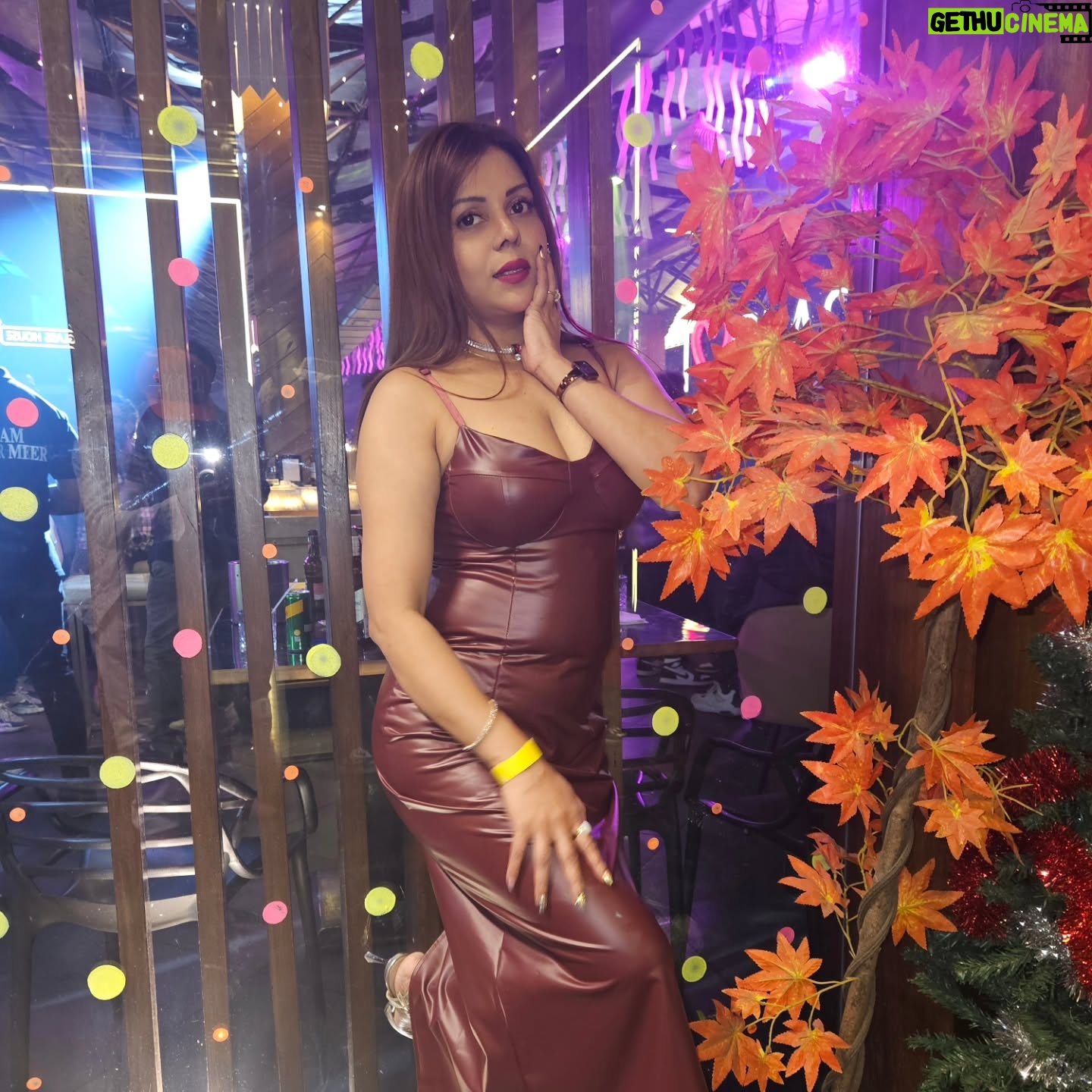 Pooja Poddar - 1.1K Likes -