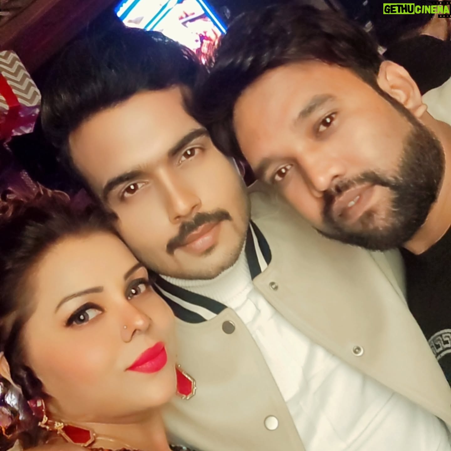 Pooja Poddar - 2K Likes -