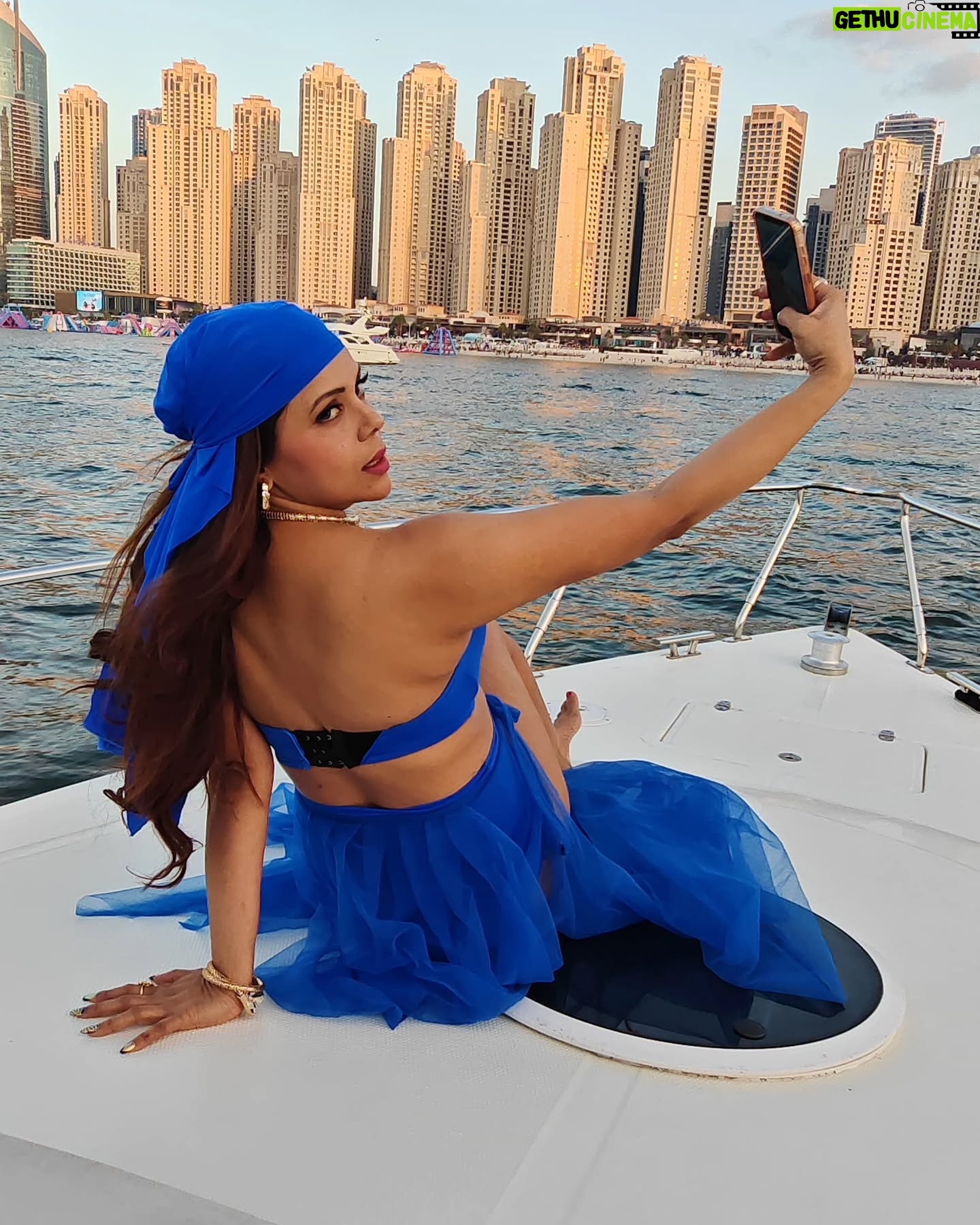 Pooja Poddar - 2.5K Likes - #dubailove #photographylovers #dubaicity #love this place #poojapoddarofficial