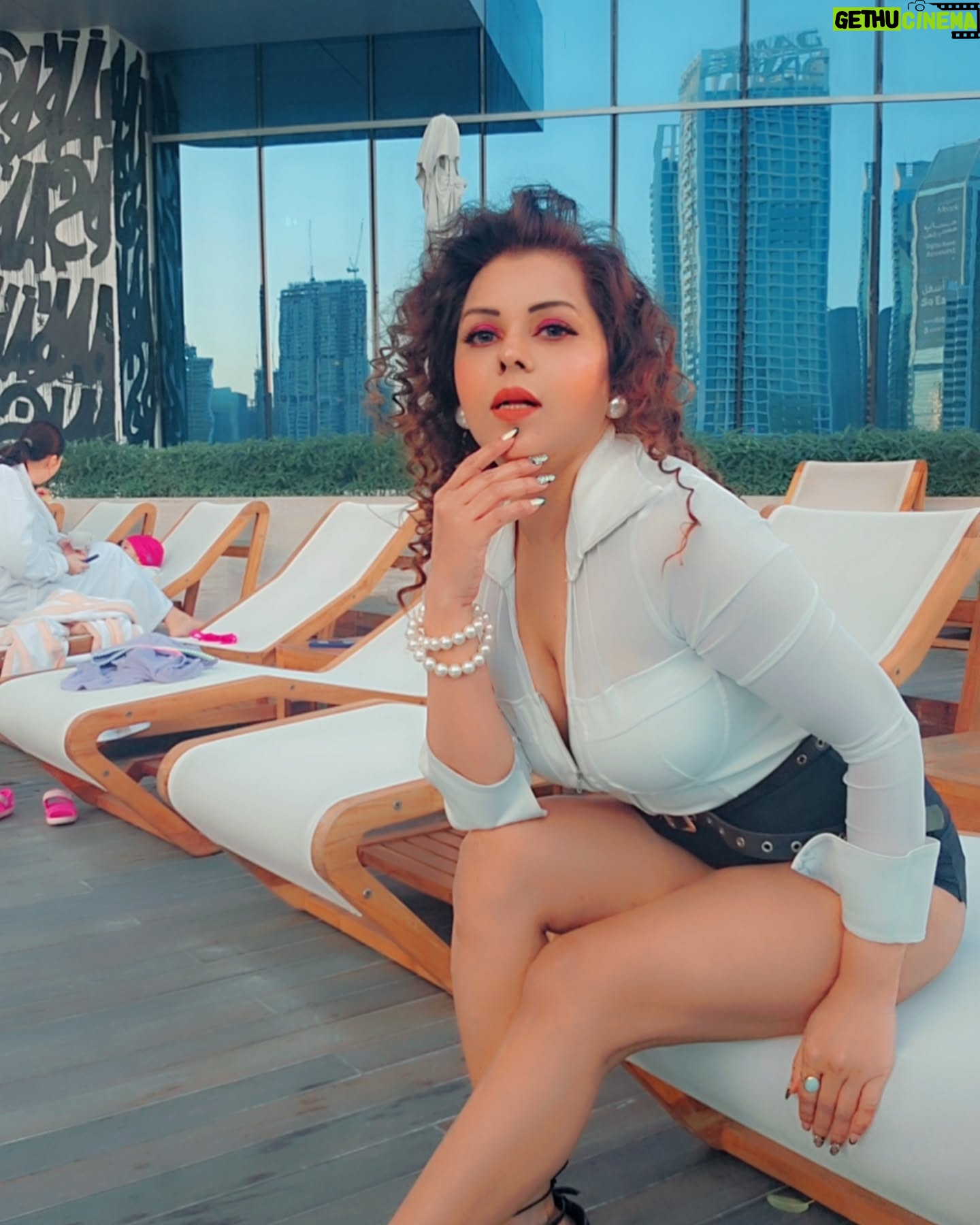 Pooja Poddar - 858 Likes - #Dubai#photographerdubai #likeforlikes #injoylife💯😍😀❤️✌ #poojapoddarofficial