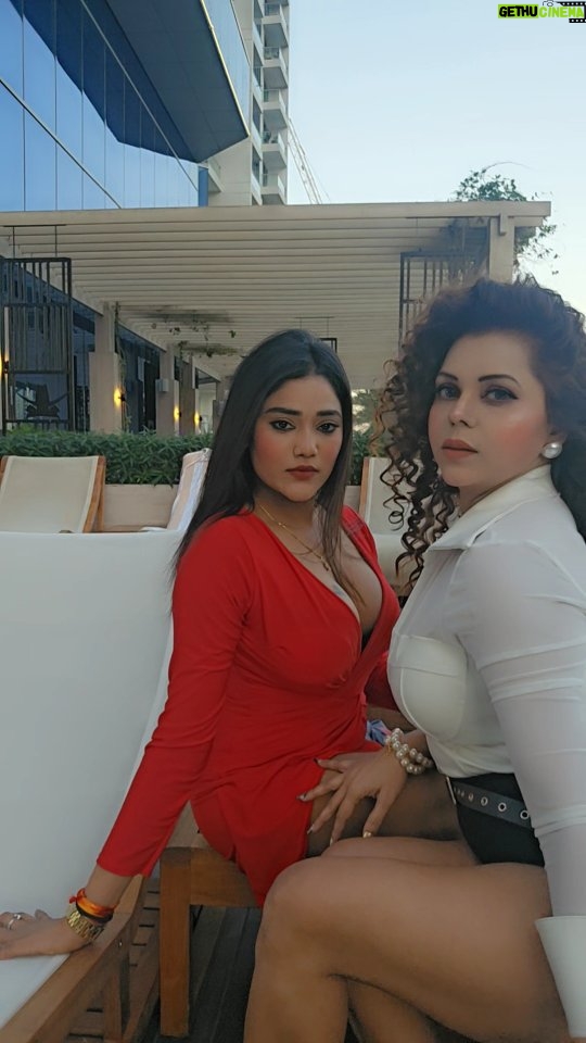 Pooja Poddar - 10K Likes - #Party in dubai #frdship_nver_ends😍😍😍😇😇 #instagram #viral #reelkarofeelkaro #memes #follow #love #explorepage #reelsvideo #poojapoddarofficial