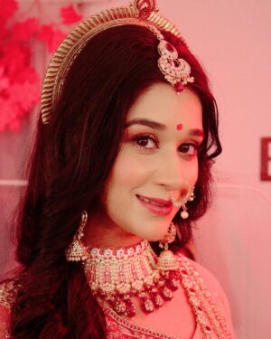 Prachi Bansal Instagram - Keep watching Shrimad Ramayan only on @sonysab Mon- Sat 7:30pm❤️

@deepak_photographer.21 
#shrimadramayan #ramayan #sitaram #prachibansal