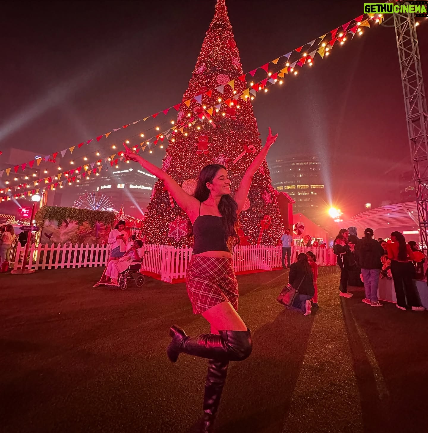 Prachi Bansal - 16.2K Likes - Christmas photo dump 🎅💫💝😃❤️
:
:
:
:
:
:
:
#instagood #instagram #christmas #mood #grateful #christmastime #2024 #december #prachibansal