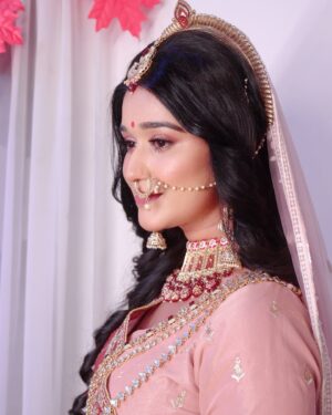 Prachi Bansal Instagram - Keep watching Shrimad Ramayan only on @sonysab Mon- Sat 7:30pm❤️

@deepak_photographer.21 
#shrimadramayan #ramayan #sitaram #prachibansal