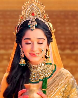 Prachi Bansal Instagram - 💚
💚
💚
💚
💛
💛
💛
💛

#instagood #traditional #ramayan #sita #prachibansal