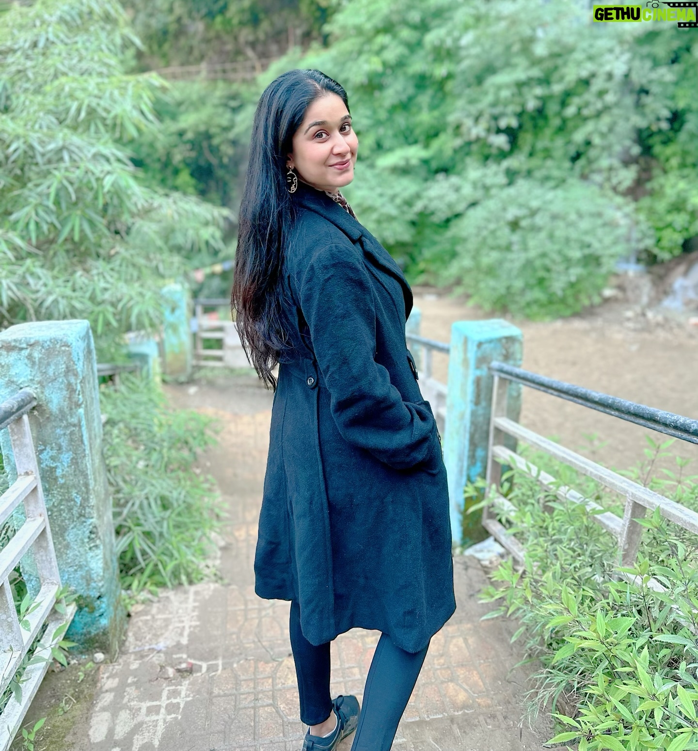 Prachi Bansal - 15.3K Likes - Pahado ki baat hi alag hai💗
:
:
:
:
:
:
:
#instagood #mountainlovers #trending #mood #moodygrams #2025 #prachibansal