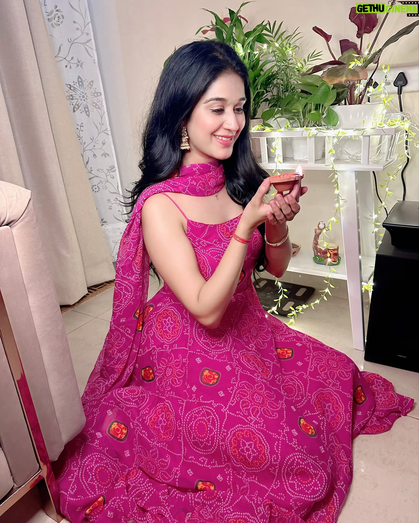Prachi Bansal - 19.8K Likes - Diwali 2024✨🪔
:
:
:
:
#diwali #siyaram #prachibansal #instagood