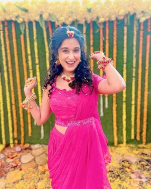 Prachi Bansal Instagram - Suji ki haldi🩷💗

:
:
:
:
:
:
Outfit: @gangorebridalstudio 

#instagood #instagram #haldi #traditional  #photooftheday #prachibansal