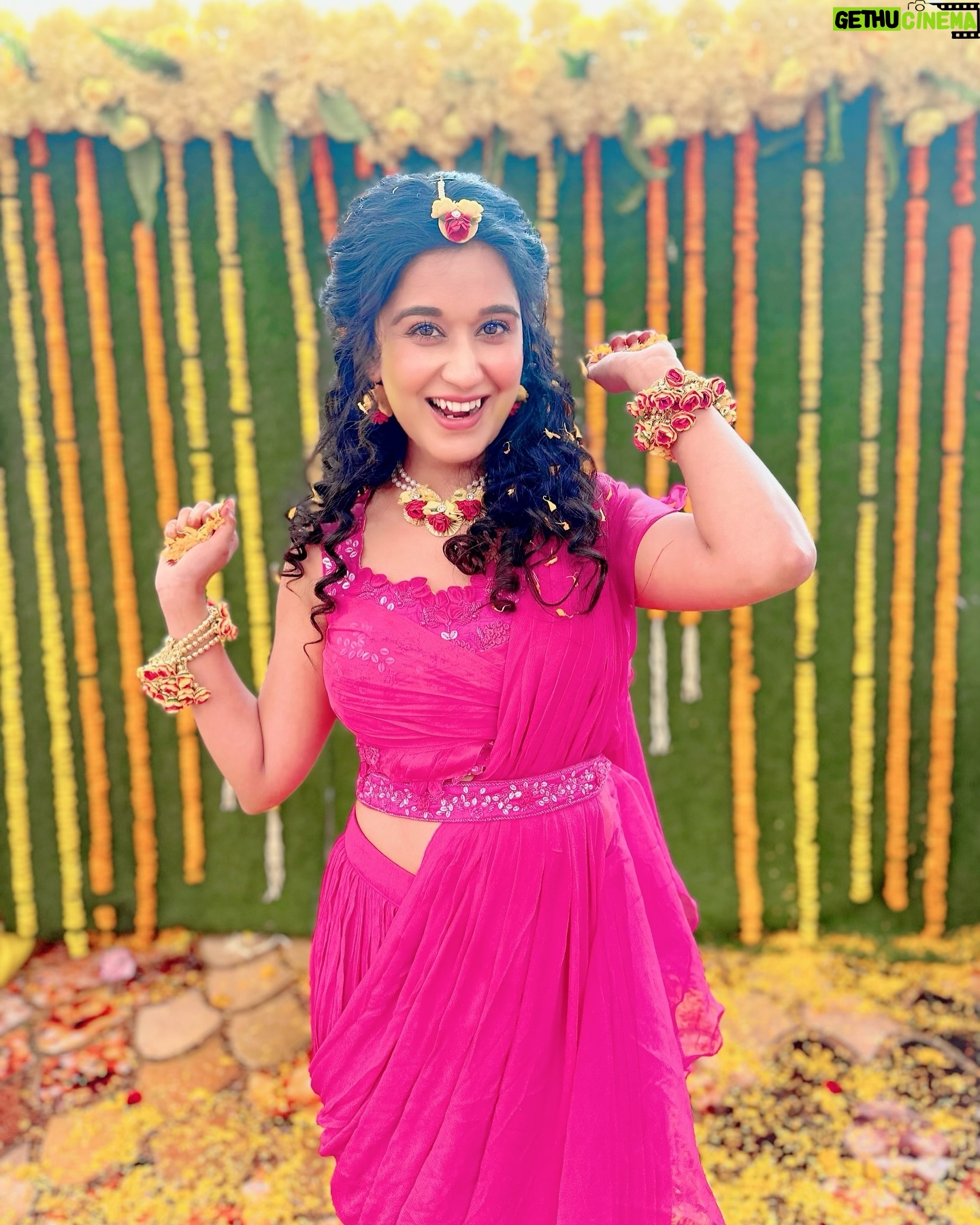 Prachi Bansal - 19.1K Likes - Suji ki haldi🩷💗
:
:
:
:
:
:
Outfit: @gangorebridalstudio
#instagood #instagram #haldi #traditional #photooftheday #prachibansal