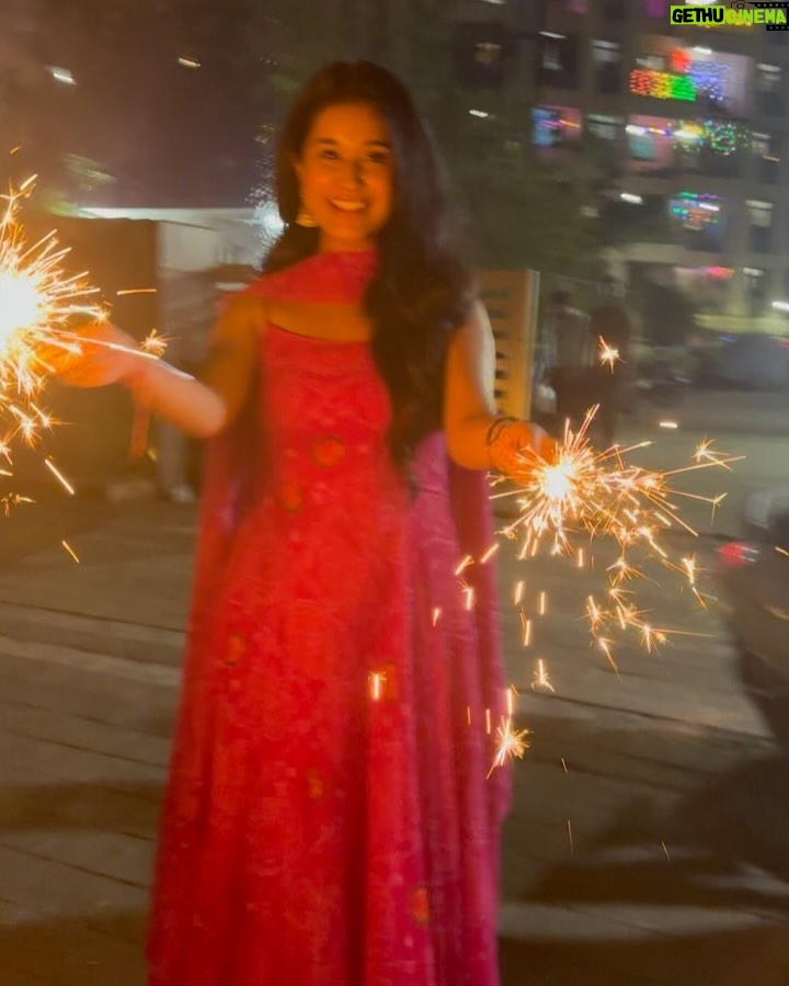 Prachi Bansal - 19.8K Likes - Diwali 2024✨🪔
:
:
:
:
#diwali #siyaram #prachibansal #instagood