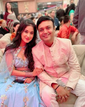 Prachi Bansal Instagram - Hey 2025💫

:
:
:
:

Outfit- @ashiesh_nx 

#2025 #traditional #potd #love #grateful #instagood #instagram #blue #outfitoftheday #prachibansal