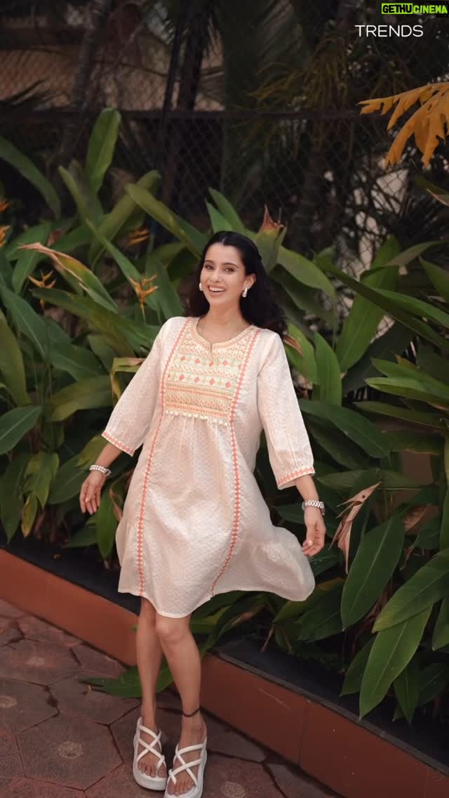 Pranitaa Pandit - 45.9K Likes - Double the style, same budget! 🛍️✨ Thanks to the #TRENDS Shopping Festival, I shopped for ₹3499 and got ₹3499 worth of outfits absolutely FREE! 💫
From timeless classics to trendy picks, this deal is too good to pass up. Head to your nearest TRENDS store now and upgrade your wardrobe without overspending! 💃🔥
#Ad #trends #Trendsshoppingfestival #shoppingfestival