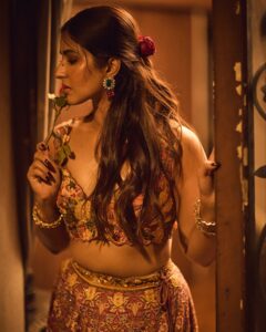 Actress Pranutan Bahl HD Photos and Wallpapers January 2025