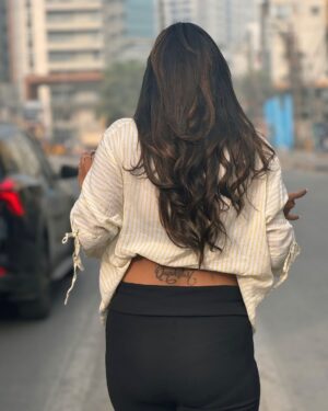 Preethi Sharma Instagram - “Choose yourself “
You are the most permanent person in your life ❤️

#bepositive #beyou #beyourself #preefam☮️ #preevibes☮️ #preelovesyou☮️