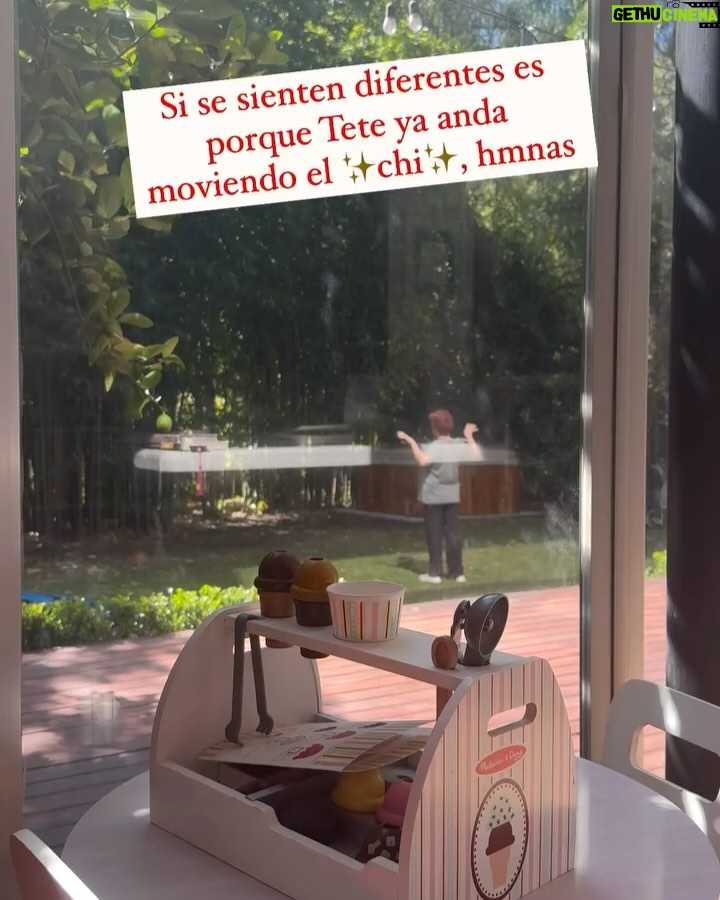 Priscila Faz - 2.3K Likes - Tete Core ✨
1. En socialité, dama de sociedad y de las buenas costumbres
2. Gimnasia cerebral, háganlo hermanas y díganme que fallaron para no sentirme tan mal
3 y 4. Termo Gate, ya me escondió todos sus termos
5. En la basílica pidiéndole perdón a mi madre del cielo y terrenal por el filtro de 🥑🙊.
6. Tete cae en un pecado capital.
7. Tete mueve el ✨chi ✨ del universo un martes por la mañana.
8. Consejos para el arte de envejecer 💖.
9. Tete de rol en Noruega 🇳🇴 y este año quiere Marruecos 🇲🇦, por si le quieren pasar tips de it senior travel blogger 😎.
Te amo mami ❤️. En consejos del buen Bad Bunny, a tirar mas fotos, besos y abrazos las veces que pude ❤️.