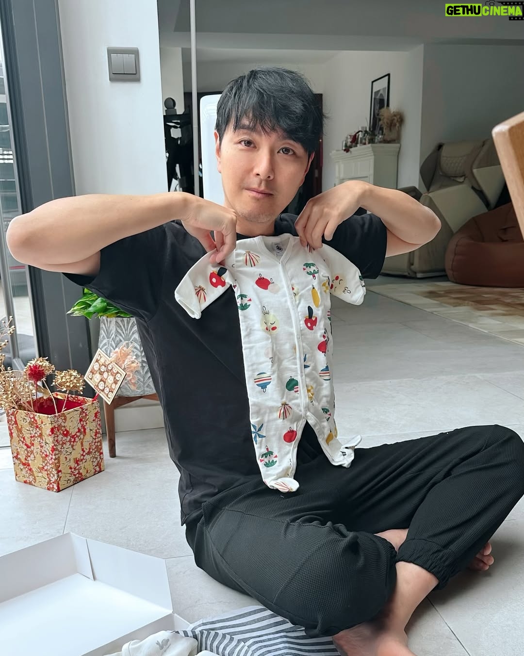 Priscilla Wong - 43.5K Likes - 最近的日子❤️
感謝這位傻傻的。
他忙著裝裝砌砌,
我忙著增重和享受。
日子好像過得很快,
也好像停頓了下來。
感恩每一刻。