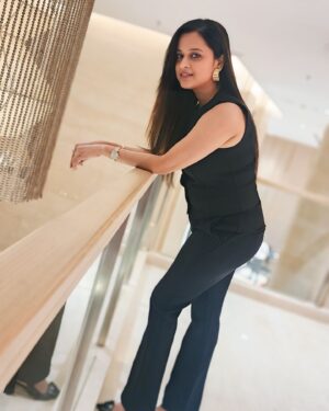 Priya Choudhury Instagram - New Year, New Beginnings! Let’s embrace the possibilities of this fresh week with a heart full of gratitude and a mind open to all the opportunities ahead. Here’s to growth, positivity, and making every moment count!
.
.
.
📸 @alisha_panda28