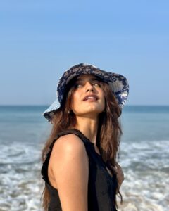 Actress Priya Varrier HD Photos and Wallpapers March 2025