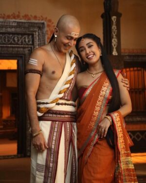 Priyamvada Kant Instagram - शारदा 🍂
mera Tenalirama parivar 
Last slide is my fav 🫶