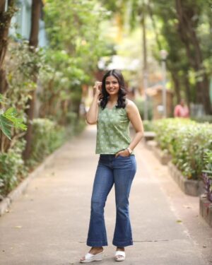 Priyanka Tendolkar Instagram - Stylish vibes brought to you by @kalasutaa with beautiful @priyanka_tendolkar
.
.
.
.
.
In frame : @priyanka_tendolkar 
Click: @rohitographs 
Style by @kalasutaa
Makeup-hair by @the_look_changer_
.
.
.
Book your prints now! For more information dm or get us on whatsapp.
 91 9326594426
.
.
.

#fashionforward #styleinspiration #ootd #fashionista#trendsetter #instafashion #wardrobegoals #fashionaddict #streetstyle #kurti #india #mumbai#brand #kalasutta