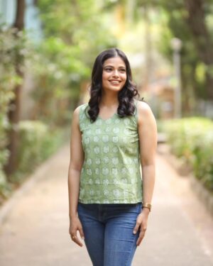 Priyanka Tendolkar Instagram - Stylish vibes brought to you by @kalasutaa with beautiful @priyanka_tendolkar
.
.
.
.
.
In frame : @priyanka_tendolkar 
Click: @rohitographs 
Style by @kalasutaa
Makeup-hair by @the_look_changer_
.
.
.
Book your prints now! For more information dm or get us on whatsapp.
 91 9326594426
.
.
.

#fashionforward #styleinspiration #ootd #fashionista#trendsetter #instafashion #wardrobegoals #fashionaddict #streetstyle #kurti #india #mumbai#brand #kalasutta