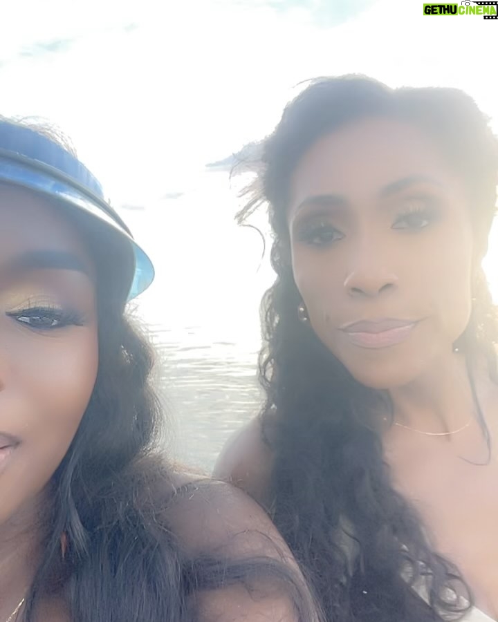 Quad Webb - 45.1K Likes - #married2med is back with an all new episode tonight 9pm ET part two of the sandbar!!!
Episode 11 š but Episode 12 is very telling pay close attention. Some things just never change, but for now hereās some behind the scenes fun footage!
Jackie gets her walk on, King flexes his pectorals and Toya never feels her falls. Mama got a lot of cushion! šš¤£šŖš¾š£ļøš
See you tonight only on @bravotv