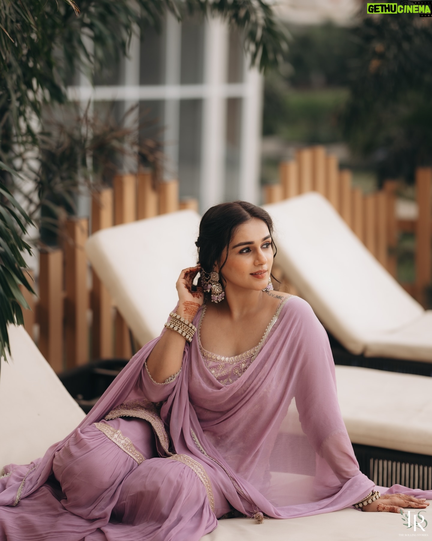 Rachana Mistry - 4K Likes - Khwaab!🪞❣️🧿
.
.
.
Captured by - @chikane_vikrant @_therollingstories @therollingstudio_
.
#ROKA-fied!
#BLESSED🙏🏻🧿