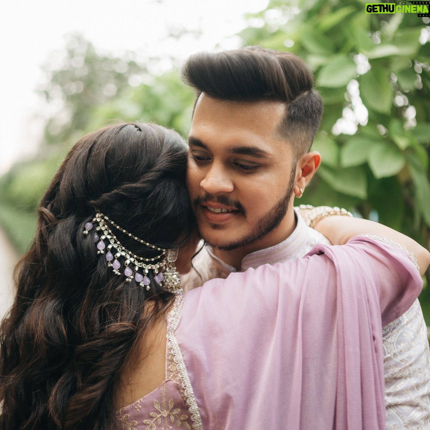 Rachana Mistry - 14.3K Likes - ROKA-fied ✨
.
.
.
Beautifully captured by @chikane_vikrant @therollingstudio_ @_therollingstories 🤍
Hair- @anjaligawali21
.
#BLESSED🙏🏻🧿
#GRATITUDE♥️