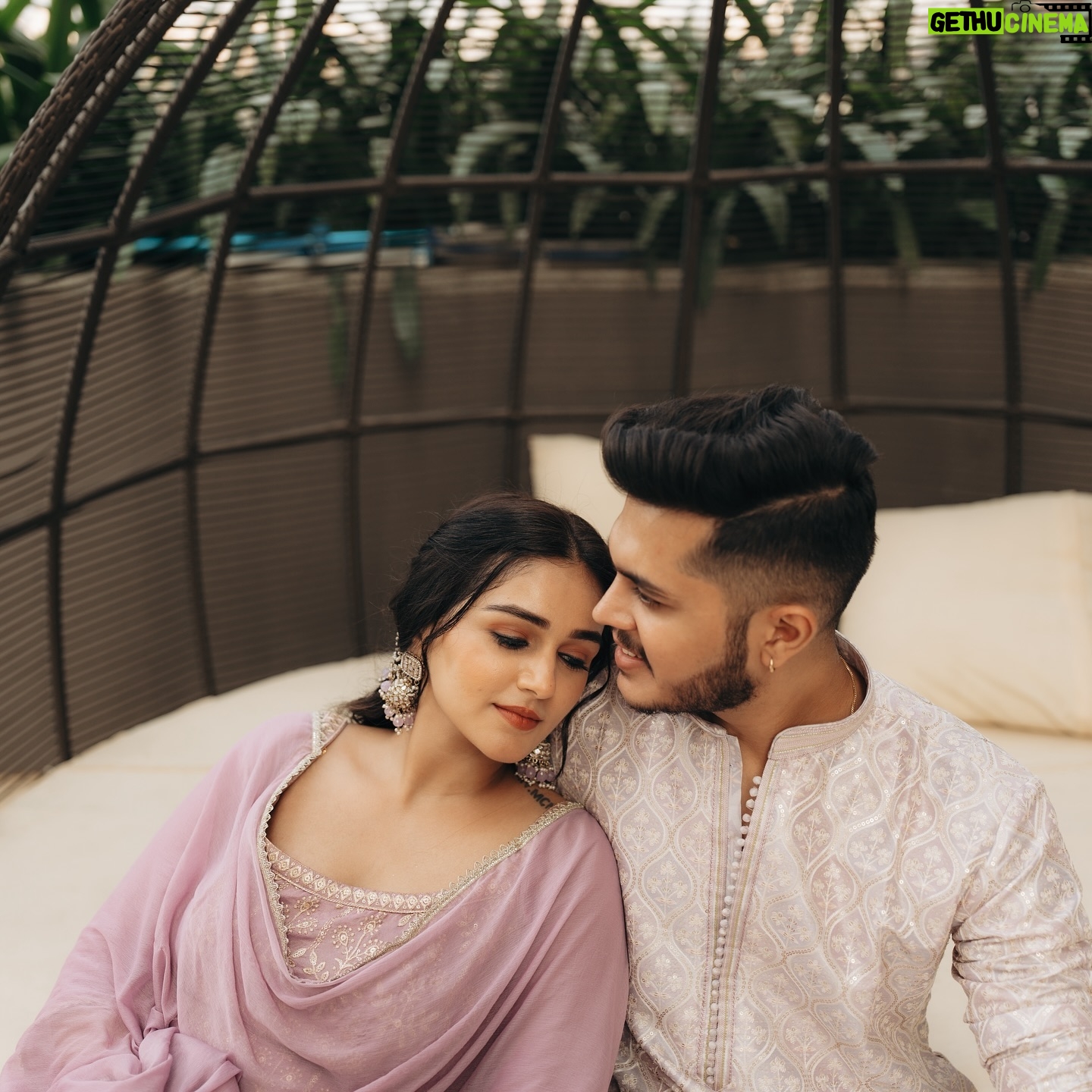 Rachana Mistry - 14.3K Likes - ROKA-fied ✨
.
.
.
Beautifully captured by @chikane_vikrant @therollingstudio_ @_therollingstories 🤍
Hair- @anjaligawali21
.
#BLESSED🙏🏻🧿
#GRATITUDE♥️