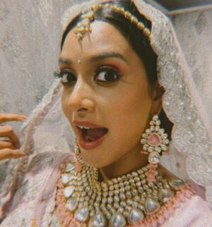 Rachanaa Parulkar Instagram - And it’s a happy new year NOW !
❤️🧿🙏🏼🤍🤲🏼🦋

Love & Happiness For Everyone 

#2025#january#priya#dangaltv#balajitelefilms#pyarkiraahein#gratitude