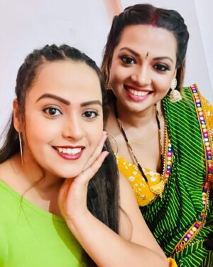 Raksha Gupta Instagram - Wishing you a very happy birthday 🥳🎂 sweet bubbly @pritimaurya_official 😘💕
Ese hi hamesha haste raho khush raho aur aage badhte jao ❤️🧿
God bless you 😇
.
.
.
.
#happybirthday #godblessyou #rakshagupta