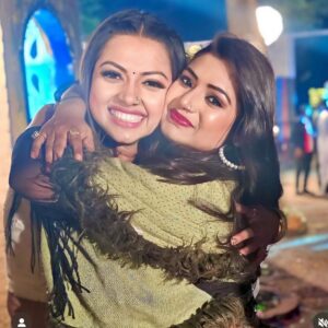 Raksha Gupta Instagram - Wishing you a very happy birthday 🎂🥳 @raniactres88 ji 
Aap hamesha khush rhie mast rahie aur swasth rahie ❤️🧿
Mahadev ki kirpa hamesha aap pe bani rhe 🔱🤞🏻
Lots of love ❤️ 
.
.
.
.
.
#happybirthday #birthdaygirl #godblessyou #keepsmiling #keepgoing #behappy #rakshagupta