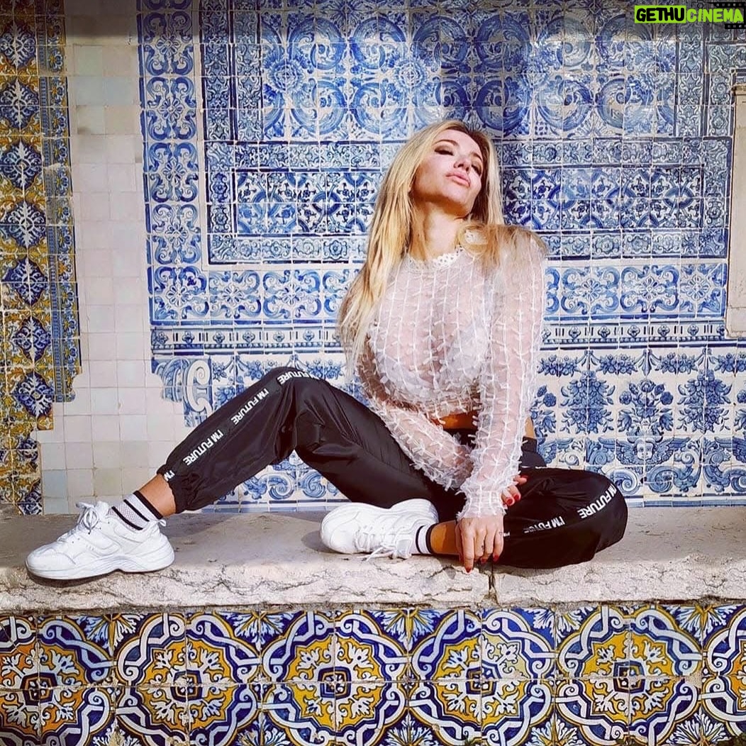 Raquel Henriques - 810 Likes -