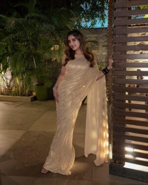 Rasha Thadani Instagram - Shaadi season💛